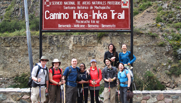 Camino Inca a Machu Picchu - Llama Tours Peru