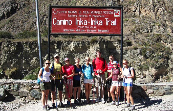 Inca Trail to Machu Picchu - Llama Tours Peru