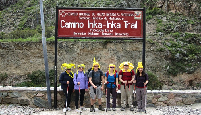 Inca Trail to Machu Picchu - Llama Tours Peru