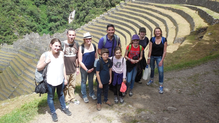 Inca Trail to Machu Picchu - Llama Tours Peru