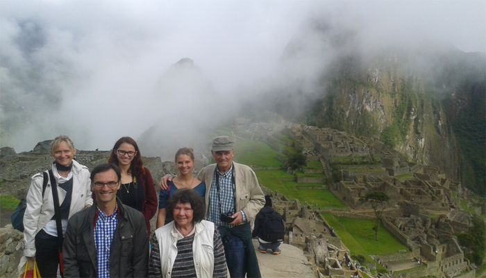 Sacred Valley with Machu Picchu 2d/1n