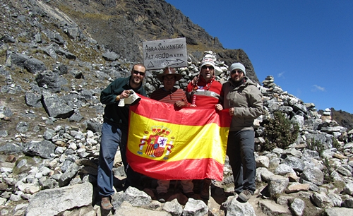 Salkantay Trek a Machu Picchu - Llama Tours Peru